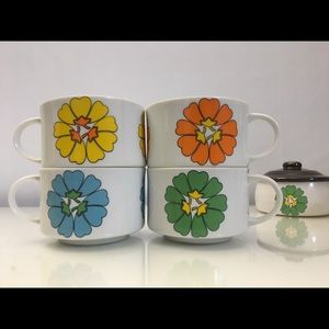 Set of 4, retro soup bowls/large mugs
